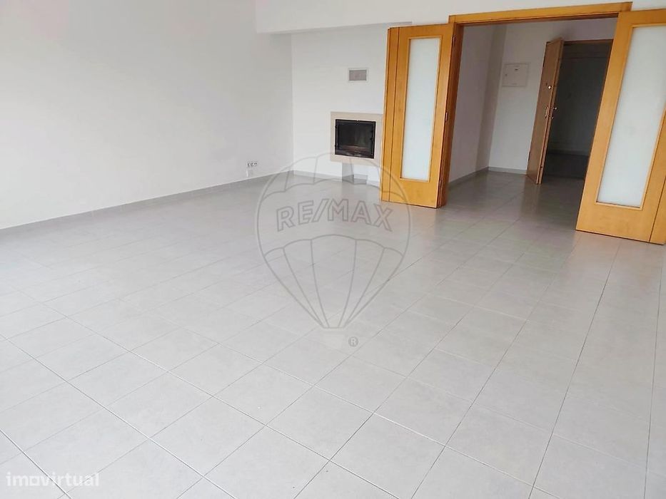 Apartamento T2 para venda — Azambuja, Lisboa