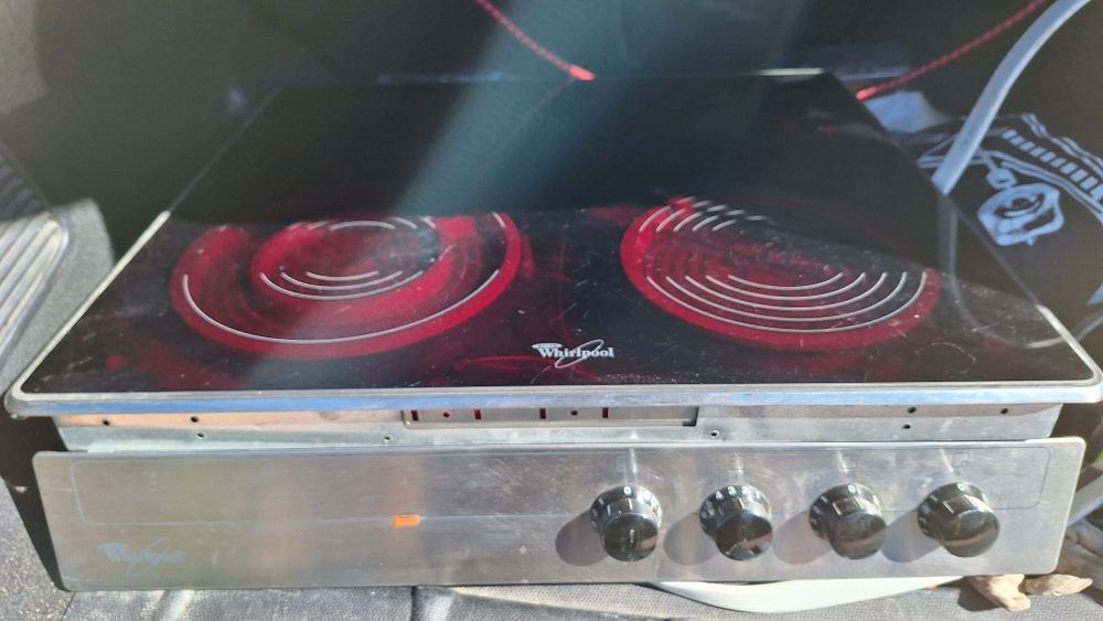 Kuchenka elektryczna Whirpool AKP469