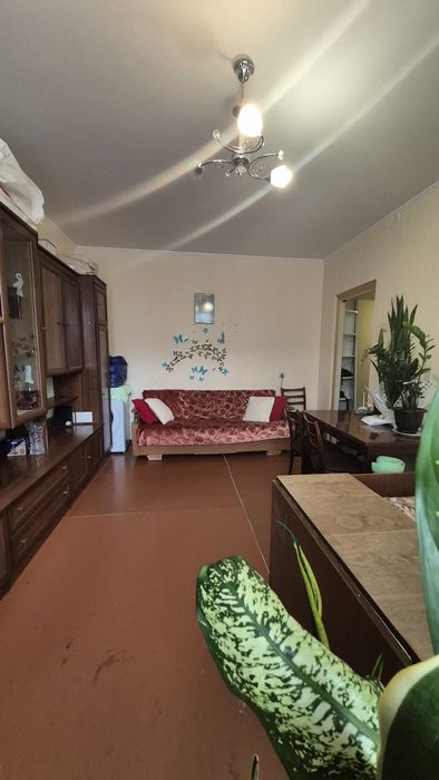 Продаж 2к квартири Г Крут