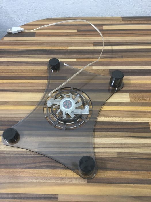 Подставка для ноутбука с кулером