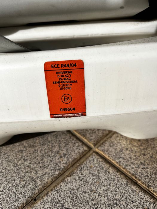 Cadeira criança com sistema isofixo