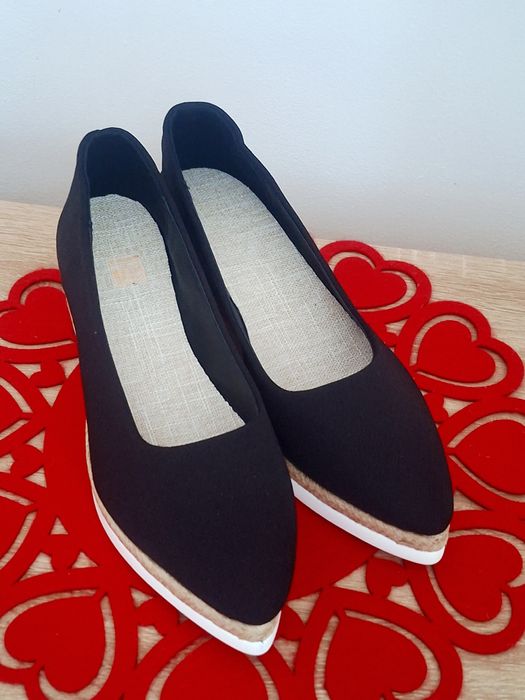 Buty damskie na klinie NOWE rozmiar 44 długość wkładki 28,5cm