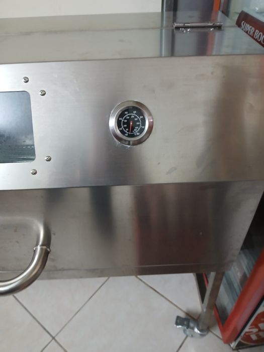 Grelhador em inox com espeto...