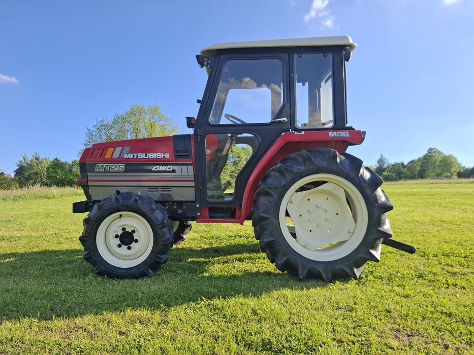Mitsubishi MT25 4x4