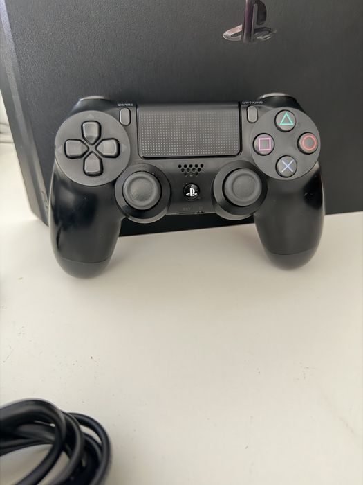 PlayStation 4 Slim PS4 Novo + Comando + Jogo FIFA 20