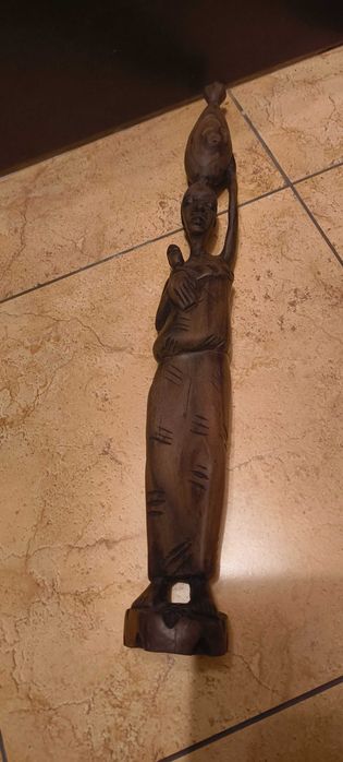 Figurka z drzewa hebanu