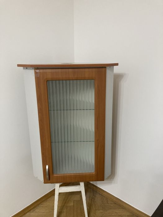 Тумбочка кутова в кухю, або розгляд покупця