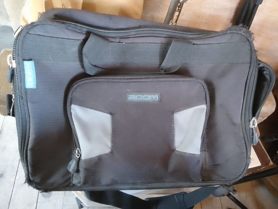Zoom R16 Portable Studio