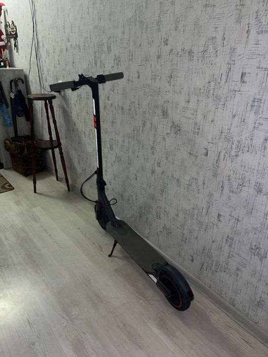 Єлектросамокат М365
