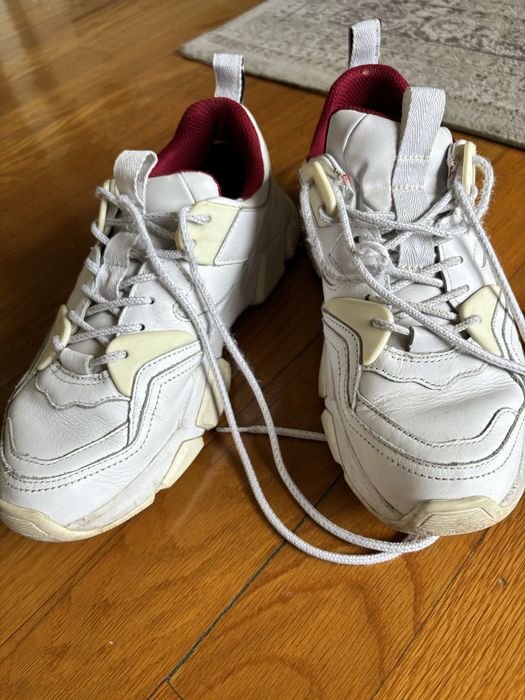 Tommy Hilfiger - size 41