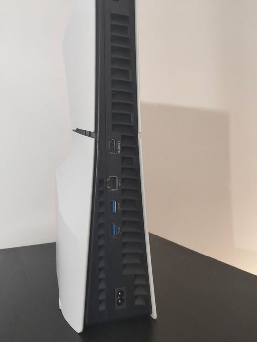 Playtstion 5 1tb z napędem i padem