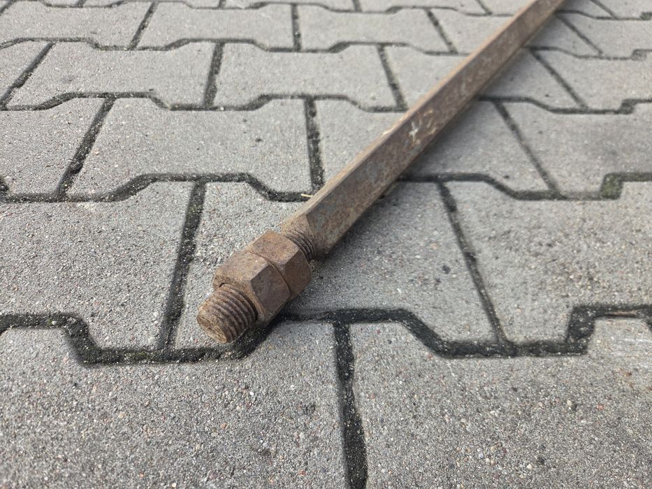 Oś do talerzówki 2,7 m