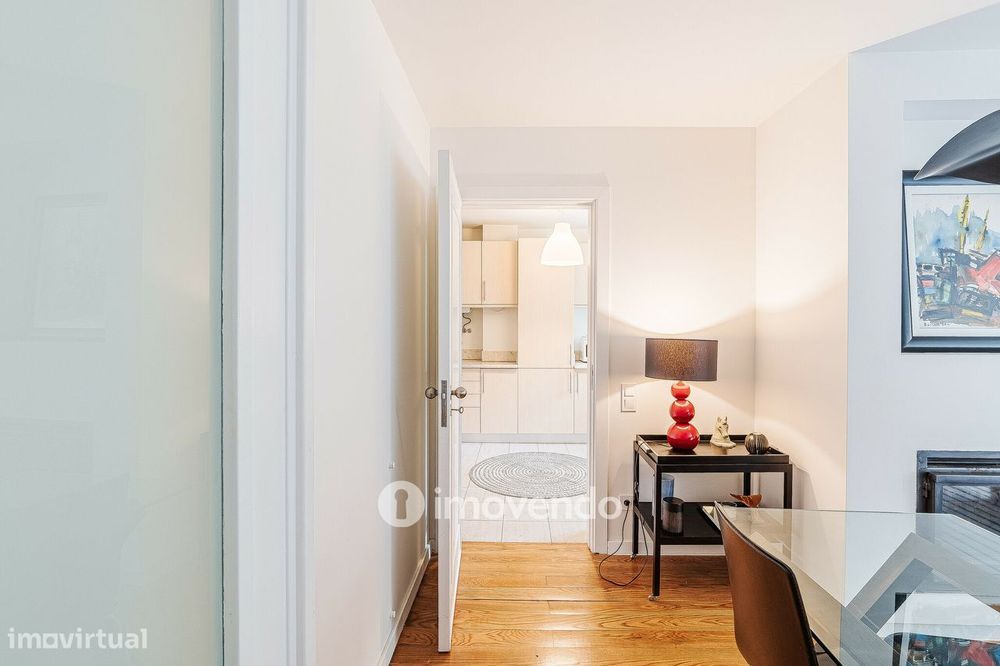 Apartamento T1 com estacionamento em Belém