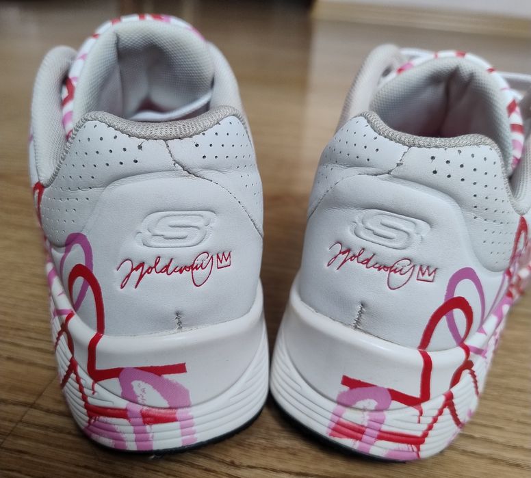Продам кросівки Skechers