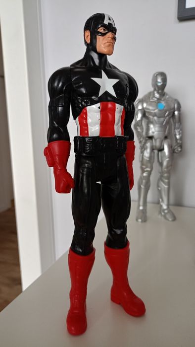 Figurki z Marvela wys 28cm