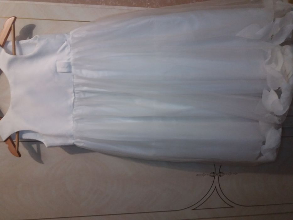 Нарядное платье для девочки