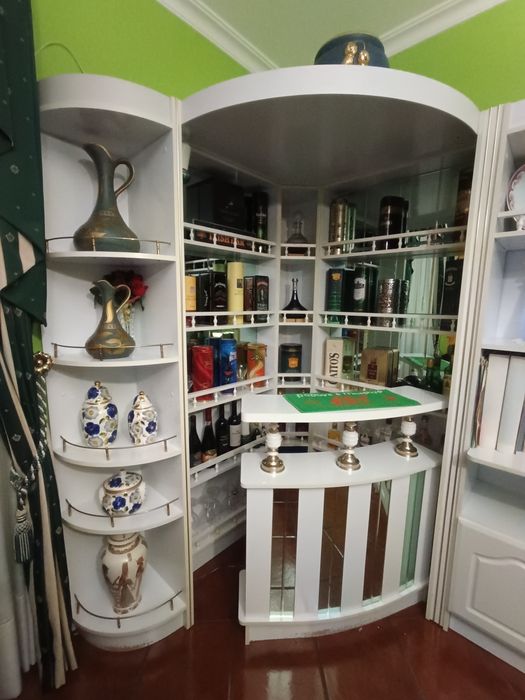 Estante branca de 4 módulos