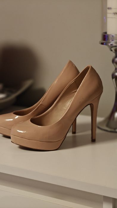 Szpilki skórzane ALDO 36