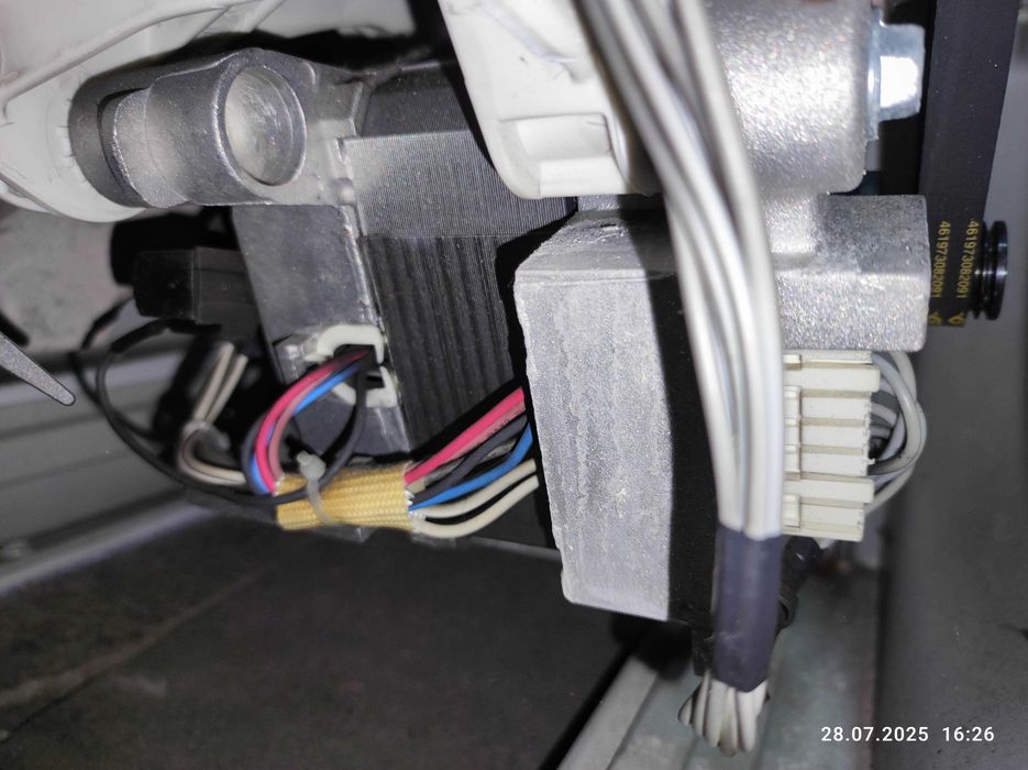 Silnik do pralki Whirlpool AWSP 61212P 6kg 6ty zmysł czysty