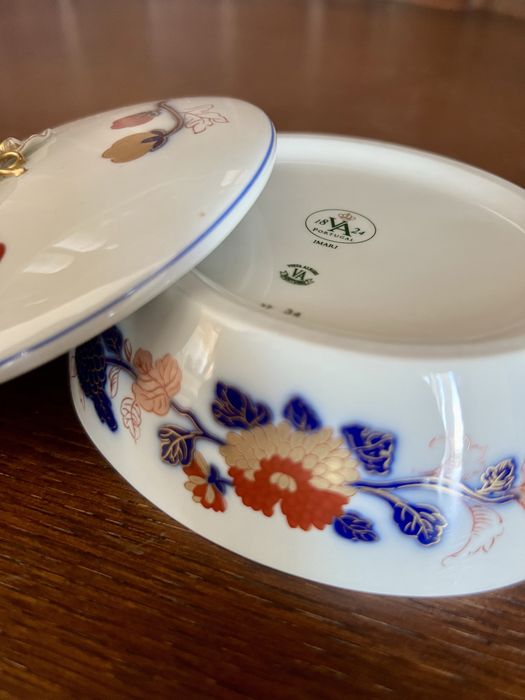 Caixa da vista alegre da Imari com tampa morango