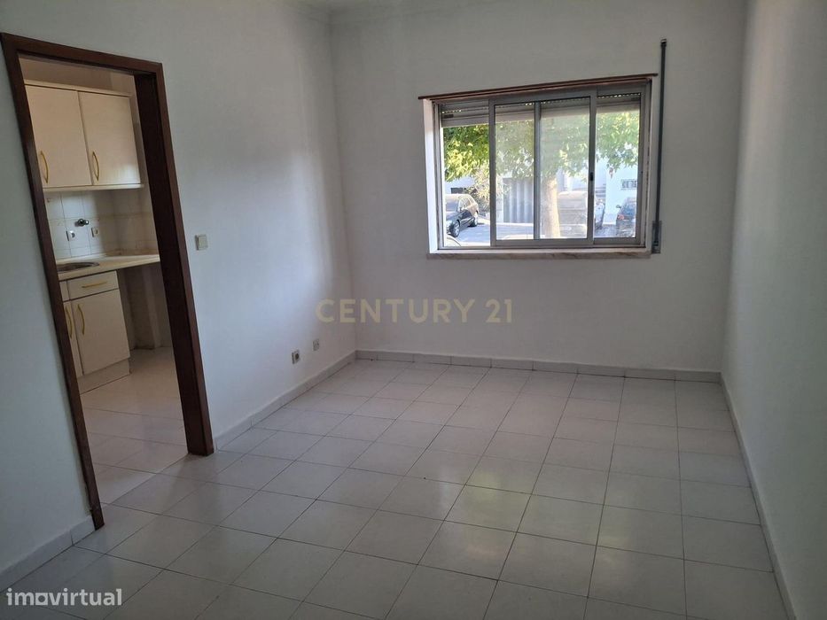 T0 Transformado em T1 no Feijó – Prático, Funcional e Pronto a Habitar
