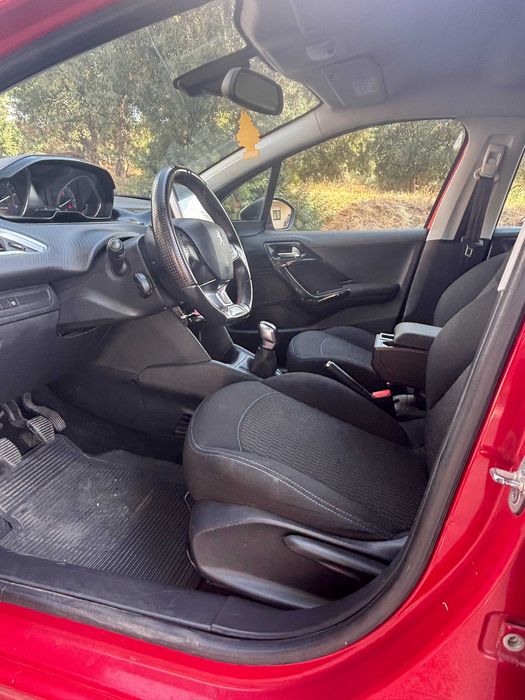 Peugeot 208 Impecavel