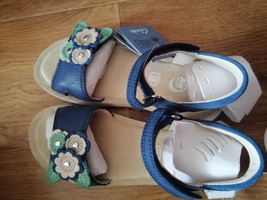 Новые кожаные босоножки/босоніжки Clarks(как Ecco) 29р-30р/19см