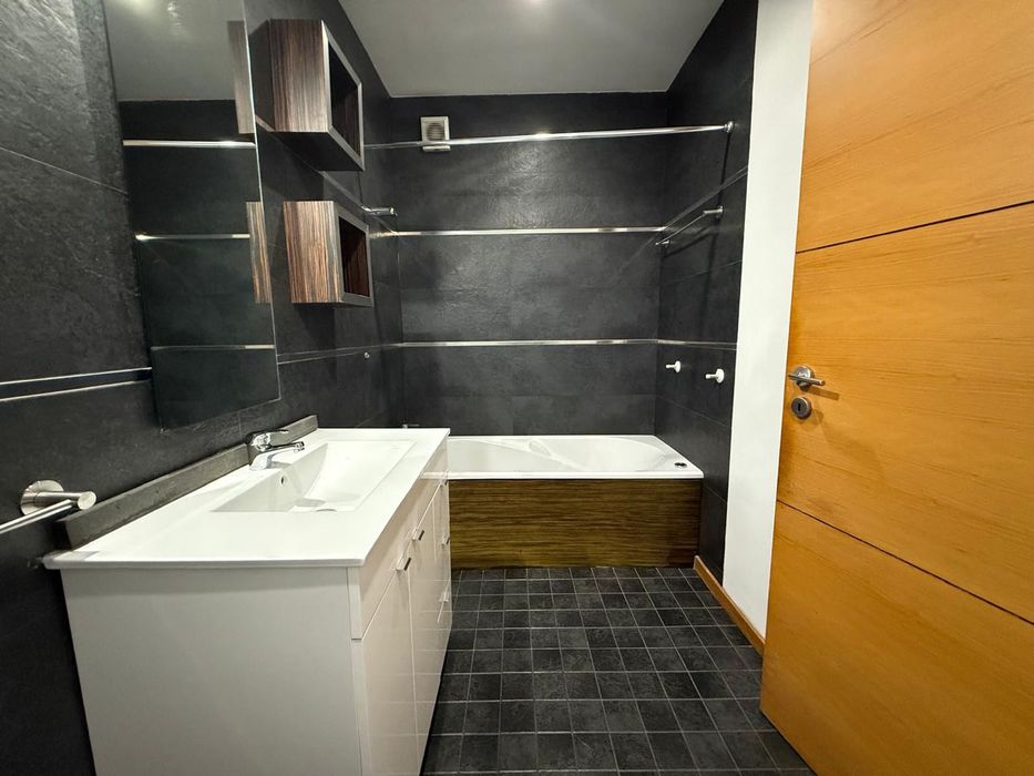 T3 Duplex impecável no centro Paredes
