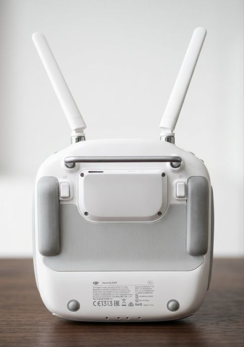 Comando Original DJI Phantom 4 Pro (Model: GL300F) – Impecável490418482080000001