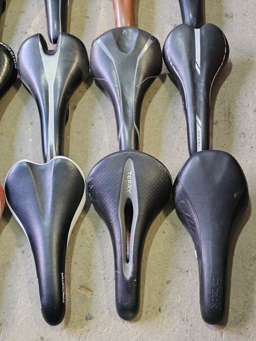 Сідак, сидіння Bontrager, Selle Italia, Fizic, Syncros,Specialized