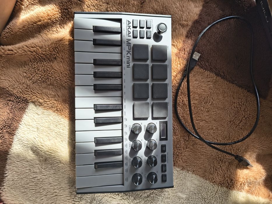 Akai Professional MPK Mini MK2