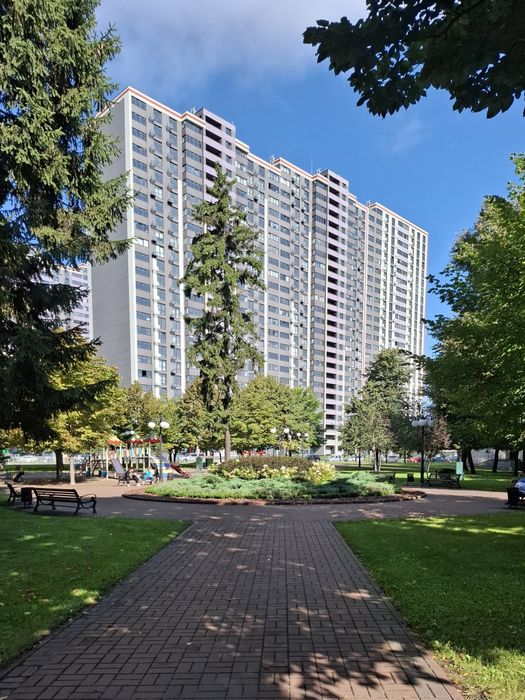 Без%. 2 кім. квартири Повітряних Сил 56