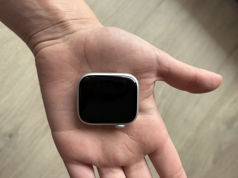 Apple Watch Series 8 GPS 41mm - Cellular - Alumínio Prateado