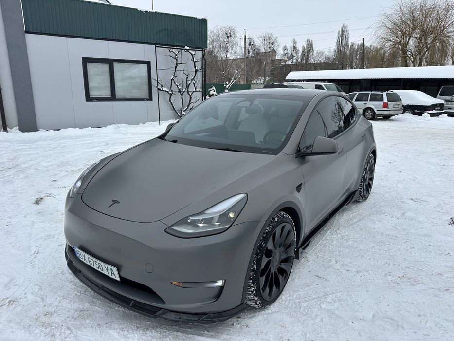 Tesla Model Y 2023