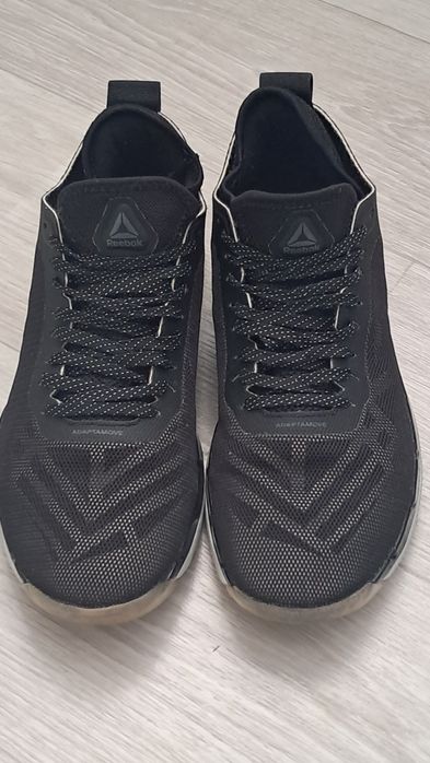 Продам жіночі кросівки фірми Reebok Nike