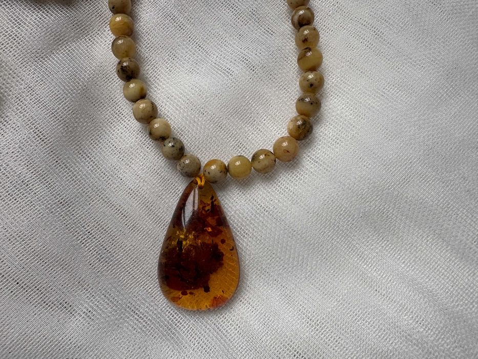 Бурштинове намисто янтарь цільний 21,8 г 63 см