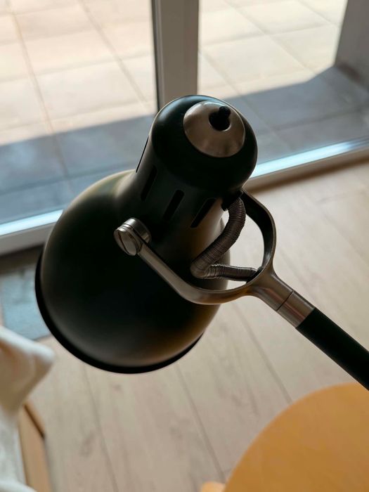 Lampa biurkowa IKEA ARÖD – regulowana, industrialny styl