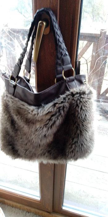 Новая меховая сумка
