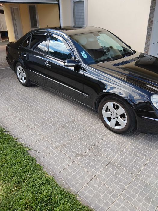 Mercedes E220  W211