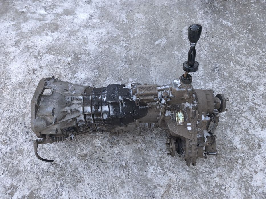 Продам коробку передач раздатку на kia sorento 1  2.5 дизель