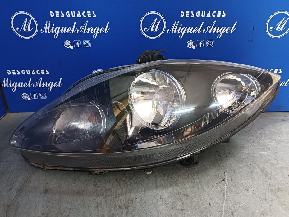 Farol Esquerdo Seat Altea 5P1