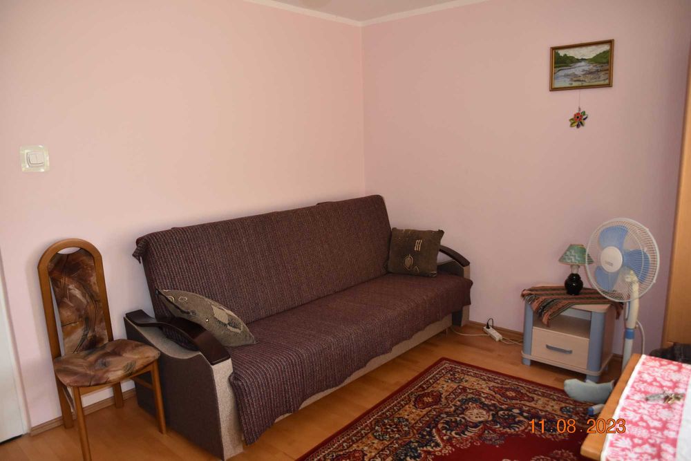 duży pokój dla kobiety / szybki dojazd do AKF, dworca