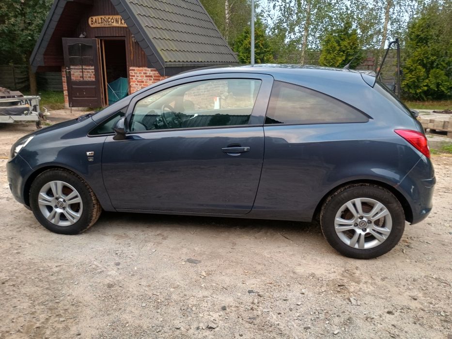 Opel Corsa D 1.4 benzyna klima  bogata wersja 2011r.z Niemiec.