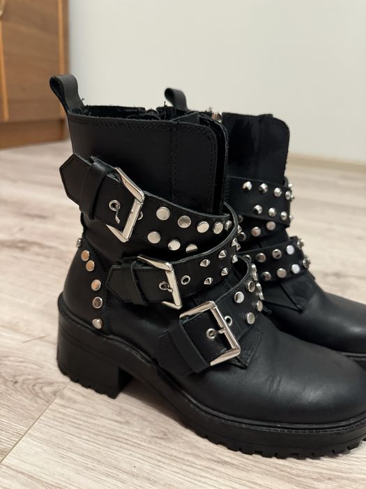 Черевики чорні від zara