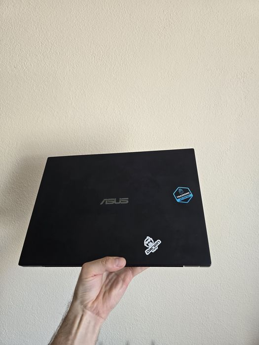 Asus ExprertBook(Core i3(10-Gn),SSD 240Gb,RAM 8Gb).FullHD.АКБ 2.5 часа