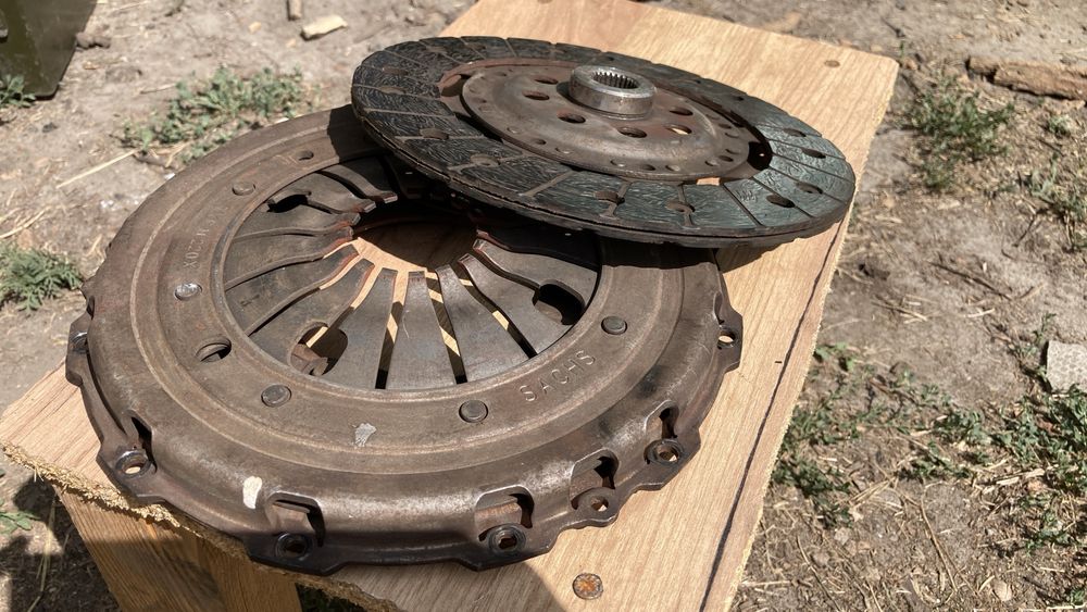 Зчеплення б/в VW T4 2,5 tdi 75 kw sachs