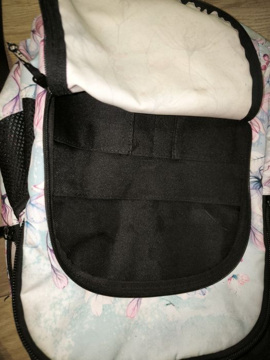 Mochila GHUTS Floral – Azul com Flores Rosa e Azul