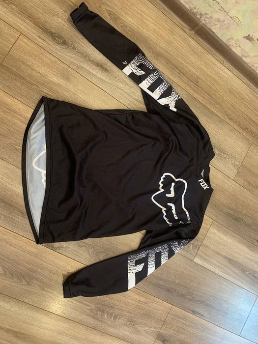 Футболка Fox нова, оригинал на Fox.