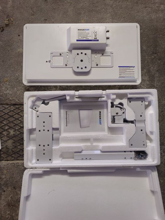 Płaska antena satelitarna Megasat