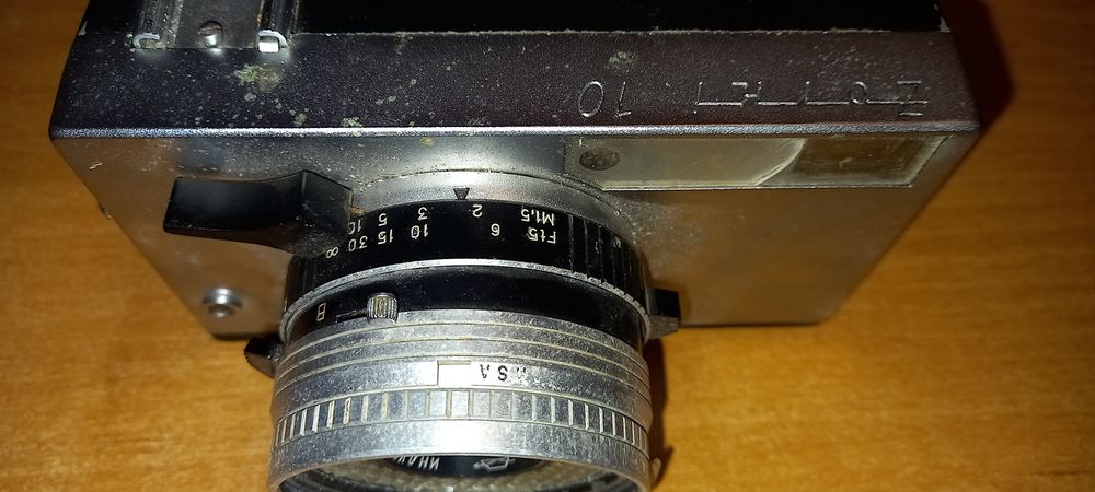 Фотоапарат Зоркий 10